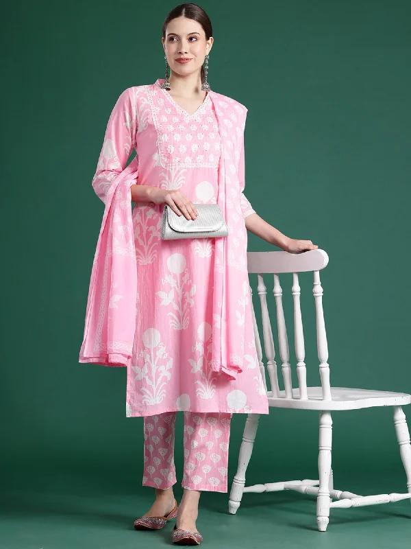 Women Pink Printed Straight Kurta Trousers With Dupatta Set - Taantav Trousers Office Stylish Women Pink Printed Straight Kurta Trousers With Dupatta Set - Taantav Trousers Office Stylish