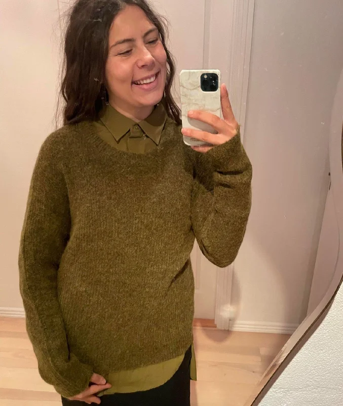 My Essential Wardrobe - The Knit Pullover 05 Hooded Pullover Sweater