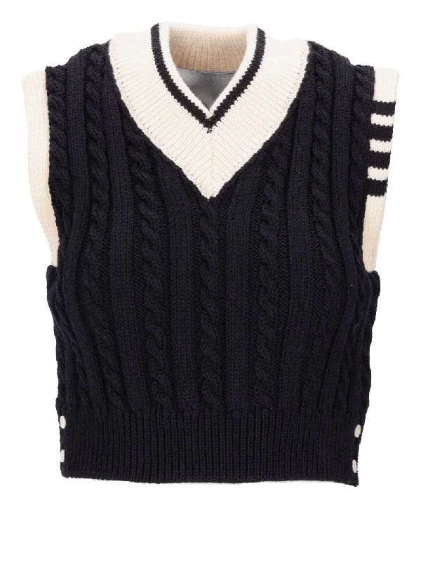 CLASSIC BABY CABLE STITCH CROPPED V NECK PULLOVER VEST IN MERINO WOOL W/ 4 BAR STRIPE Set Sleeve Pullover