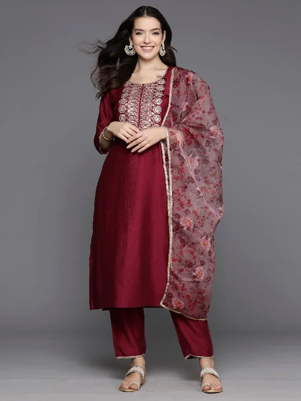 Women Burgundy Embroidered Straight Kurta Trousers With Dupatta Set - Taantav Trousers Prom Sequined Women Burgundy Embroidered Straight Kurta Trousers With Dupatta Set - Taantav Trousers Prom Sequined