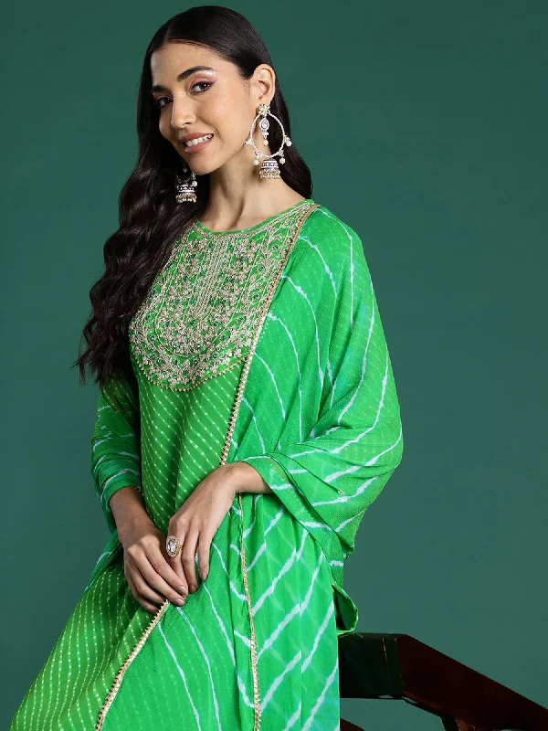 Women Green Printed Straight Kurta Trousers With Dupatta Set - Taantav Trousers Cargo pockets Women Green Printed Straight Kurta Trousers With Dupatta Set - Taantav Trousers Cargo pockets