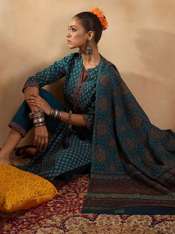 Women Teal Printed Straight Kurta Trousers With Dupatta Set - Taantav Trousers Modern Contemporary Women Teal Printed Straight Kurta Trousers With Dupatta Set - Taantav Trousers Modern Contemporary