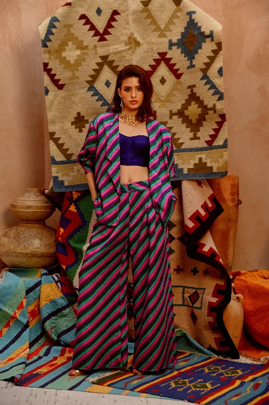 Multi-colour indi-leheriya oversized jacket with corset and papa pants Belted Jacket Elasticated Jacket Padded Jacket Multi-colour indi-leheriya oversized jacket with corset and papa pants Belted Jacket Elasticated Jacket Padded Jacket